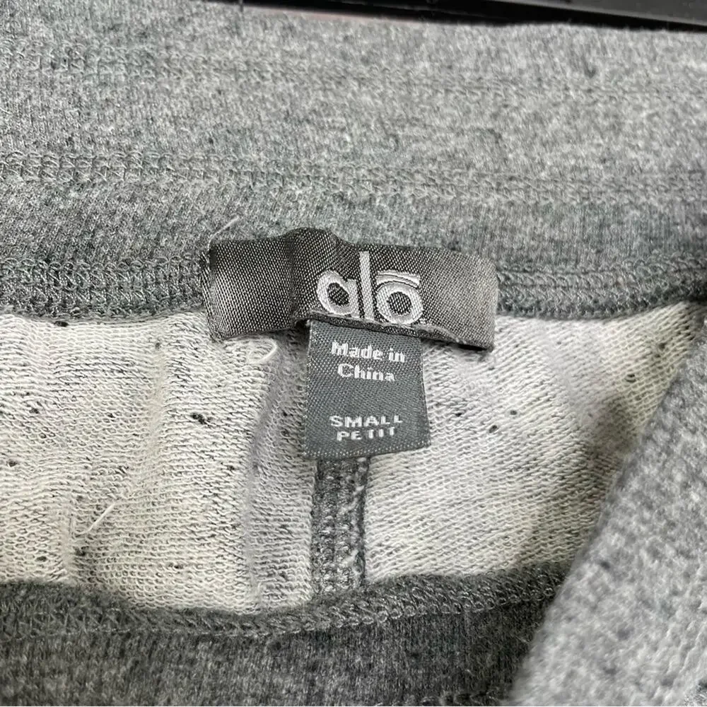 Alo gray cropped joggers sweat pants size Small Petite
